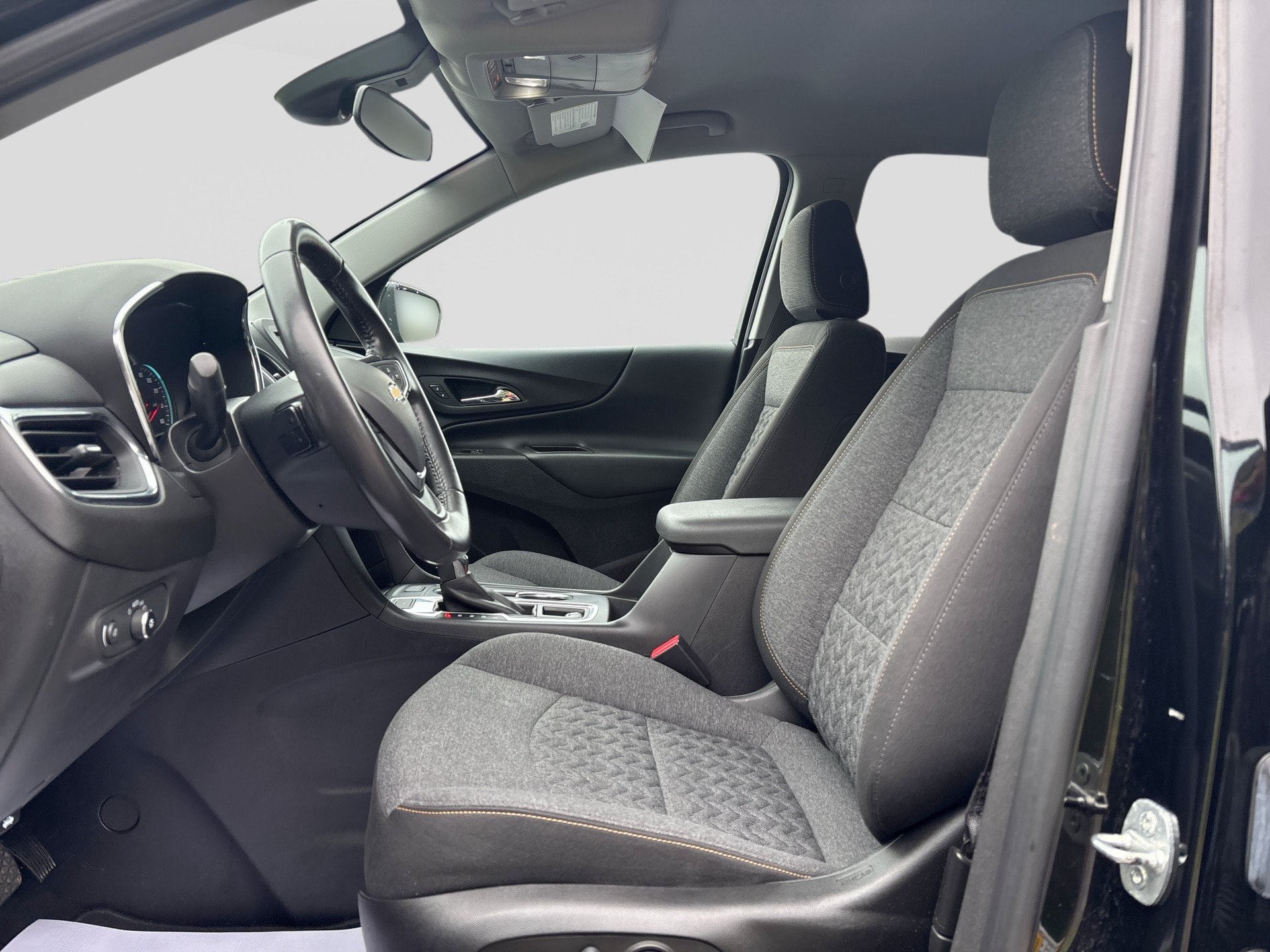 Used 2022 Chevrolet Equinox LT AWD/4WD image 15