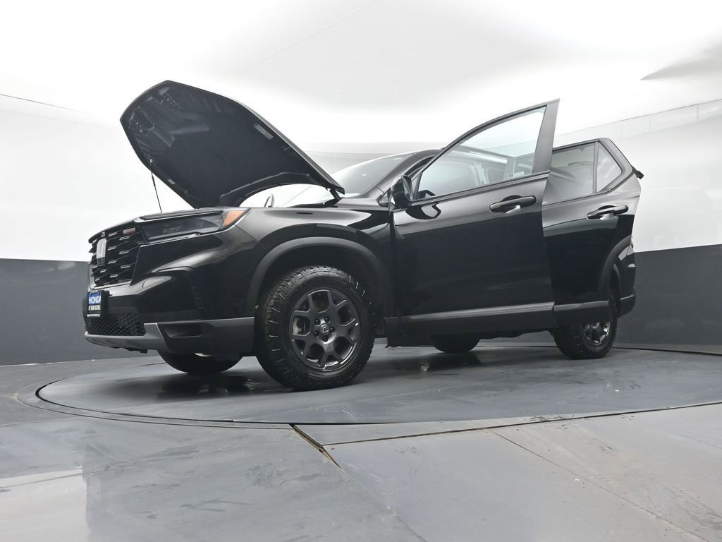 Certified 2023 Honda Pilot TrailSport image 47