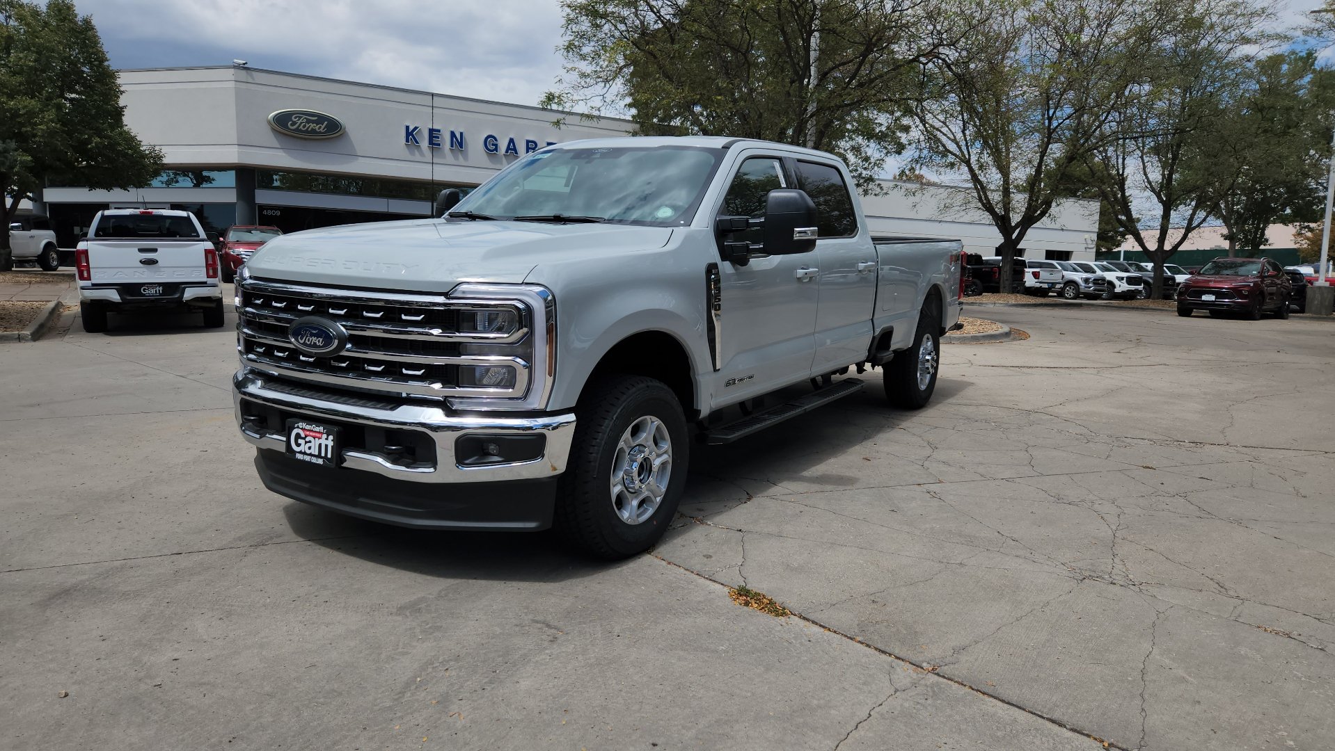 New 2026 Ford F350 XLT w/ XLT Premium Package AWD/4WD image 2