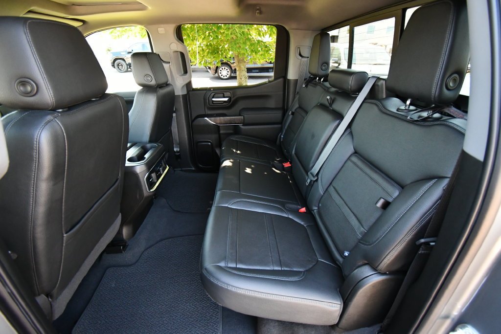 Used 2022 GMC Sierra 1500 Denali w/ Driver Alert Package II AWD/4WD image 17