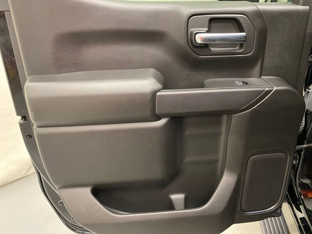 Used 2023 Chevrolet Silverado 1500 Custom image 12