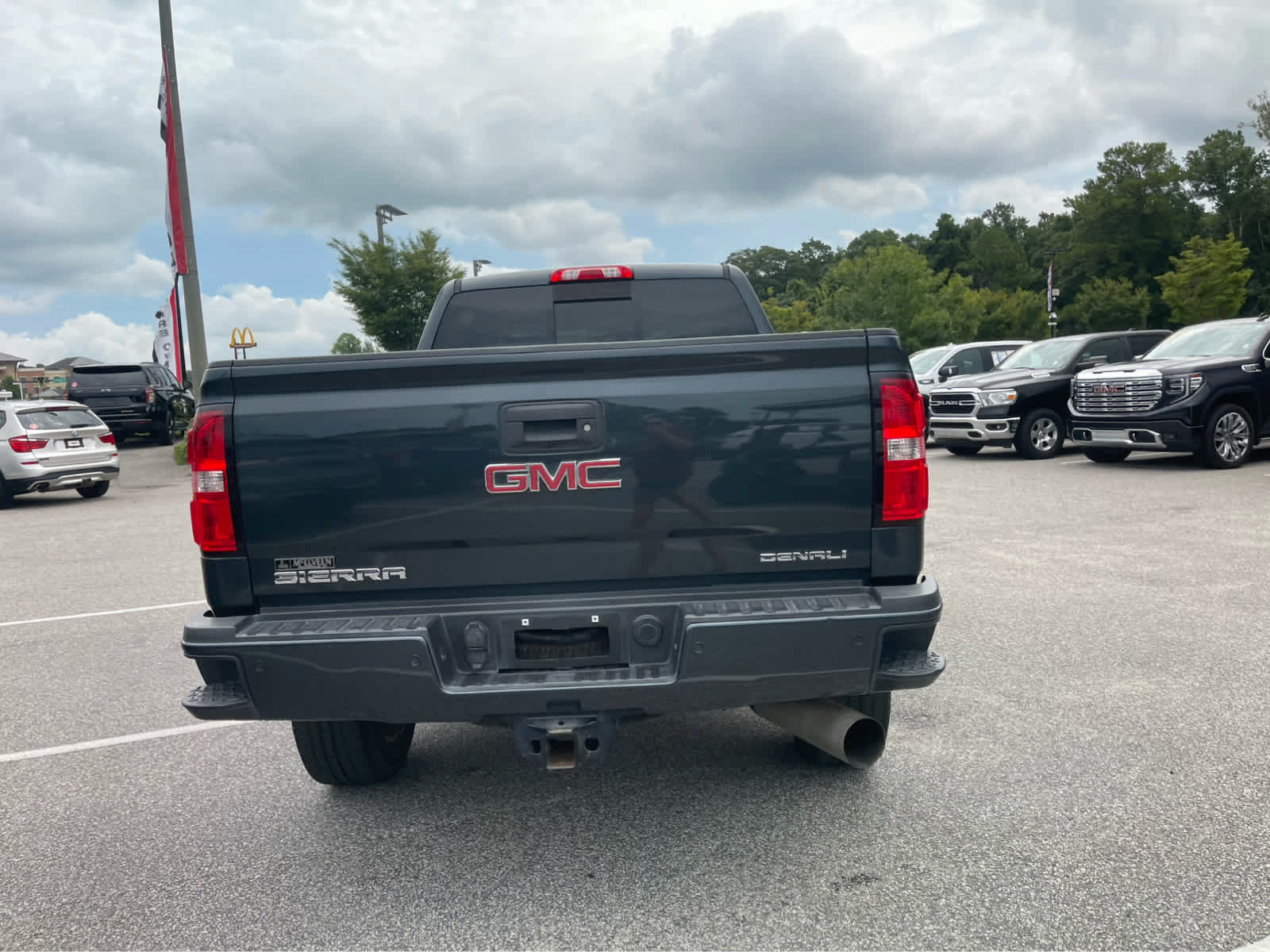 Used 2019 GMC Sierra 2500 Denali w/ Duramax Plus Package AWD/4WD image 6