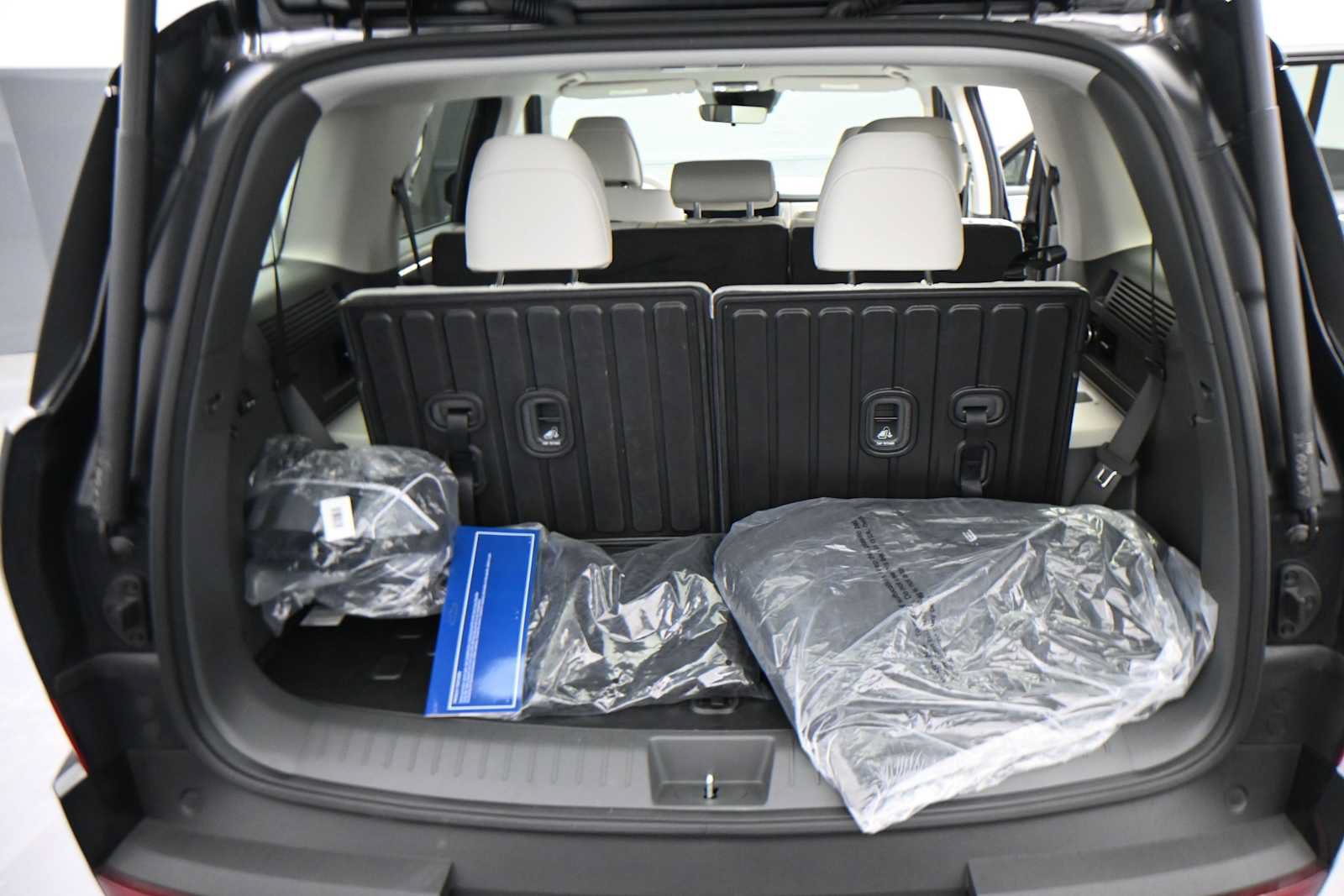 Used 2026 Hyundai Santa Fe SEL AWD/4WD image 14