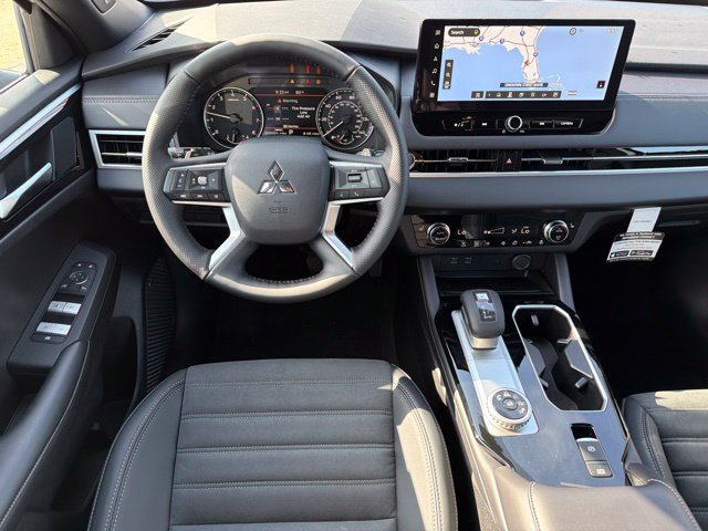 New 2026 Mitsubishi Outlander LE FWD image 19