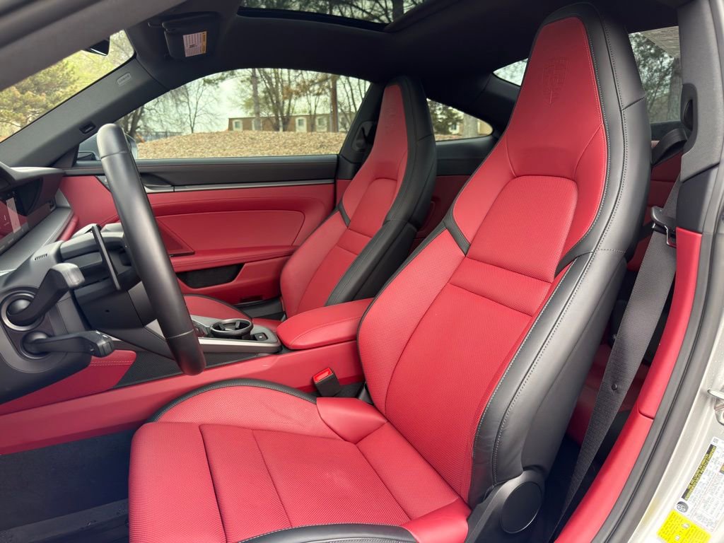 Used 2025 Porsche 911 Carrera image 17