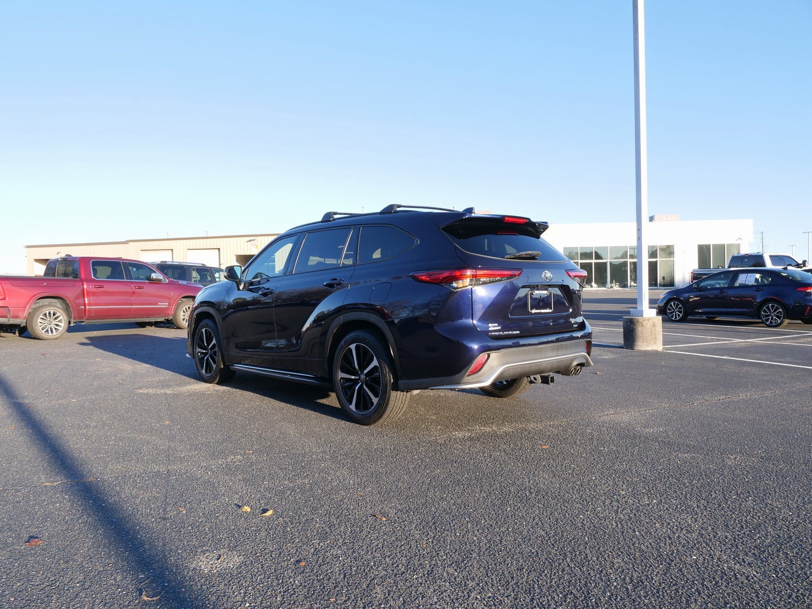 Used 2021 Toyota Highlander XSE image 5