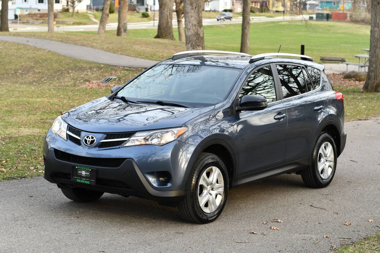 Used 2014 Toyota RAV4 LE AWD/4WD image 3