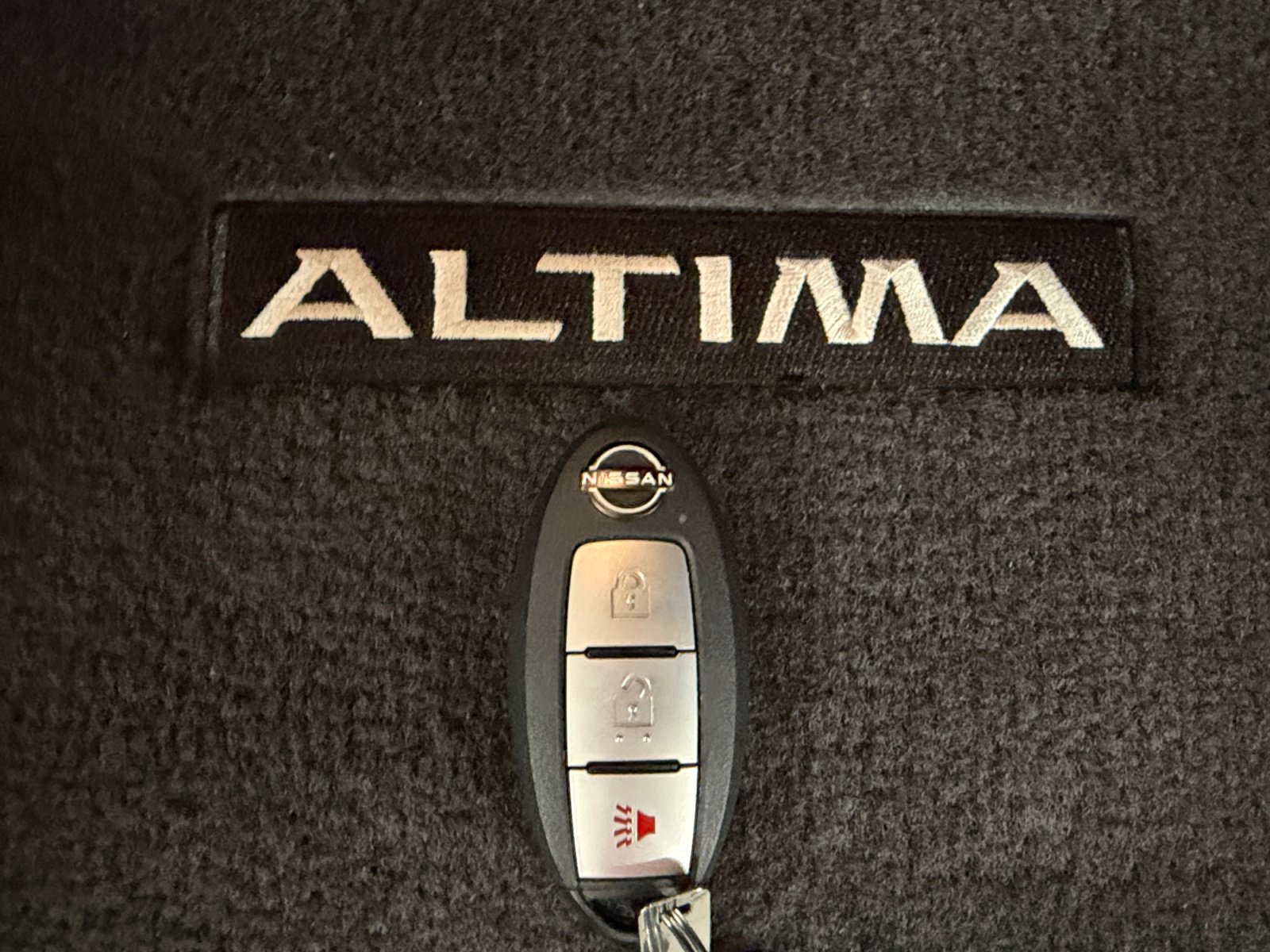 Used 2024 Nissan Altima 2.5 SR FWD image 28
