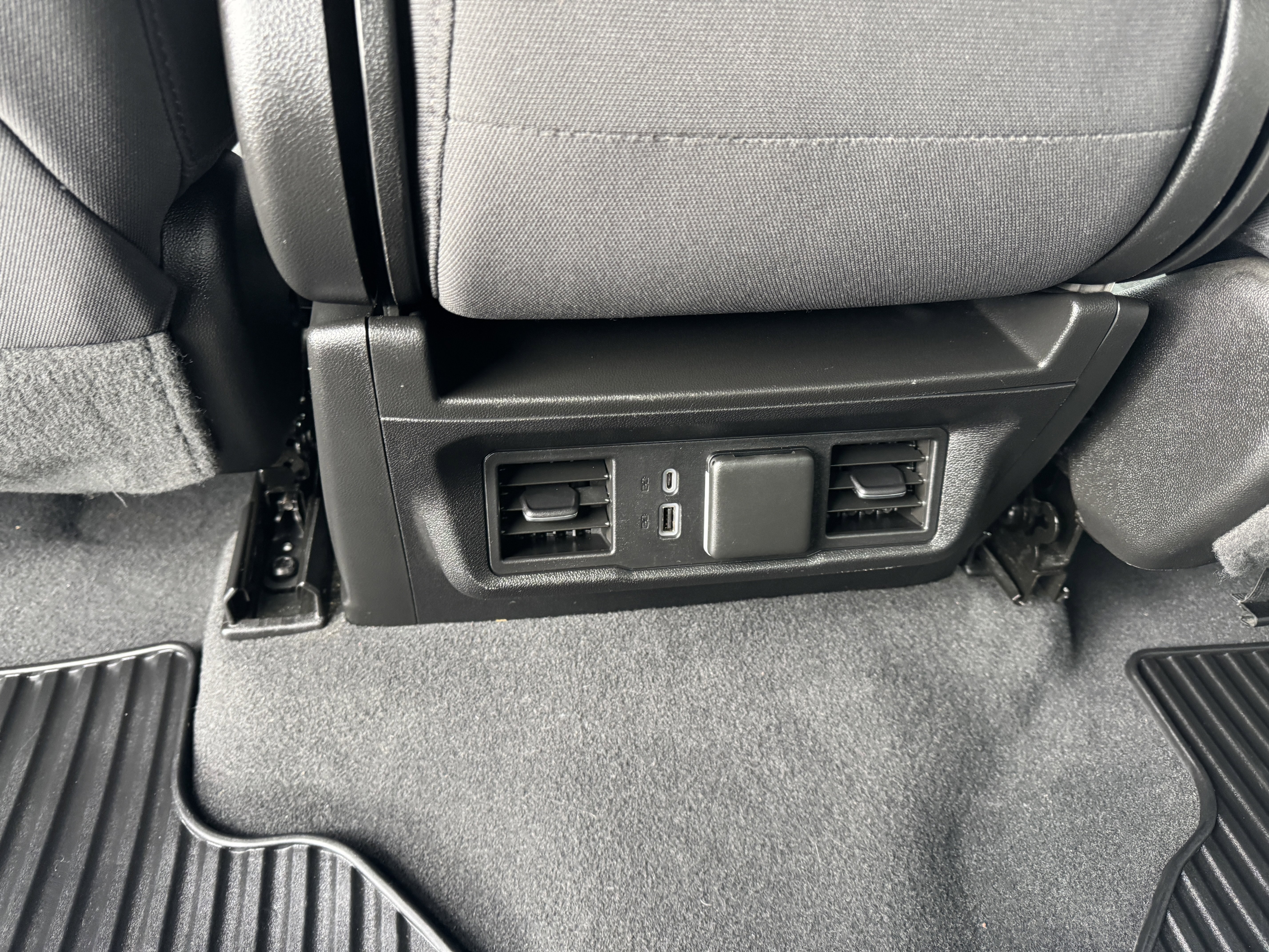 Used 2023 Chevrolet Silverado 1500 LT image 16