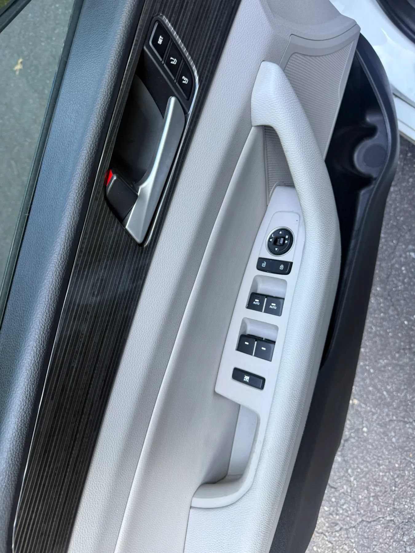 Used 2018 Hyundai Sonata Limited FWD image 23