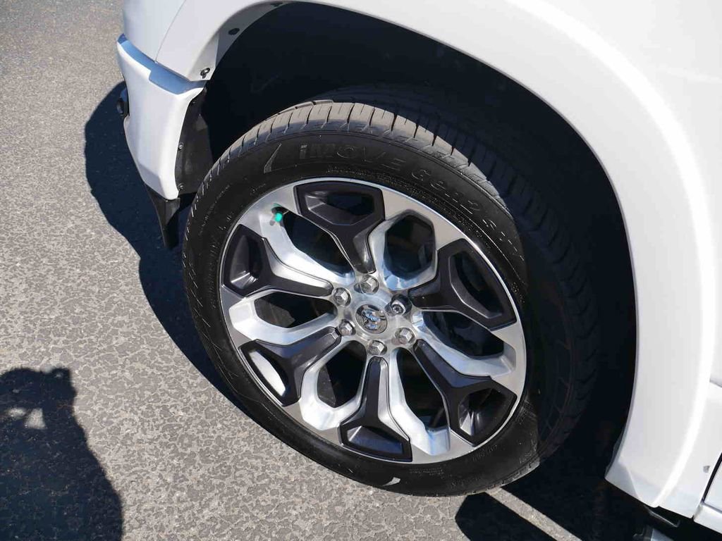 Used 2022 RAM 1500 Limited w/ Body-Colour Bumper Group image 15