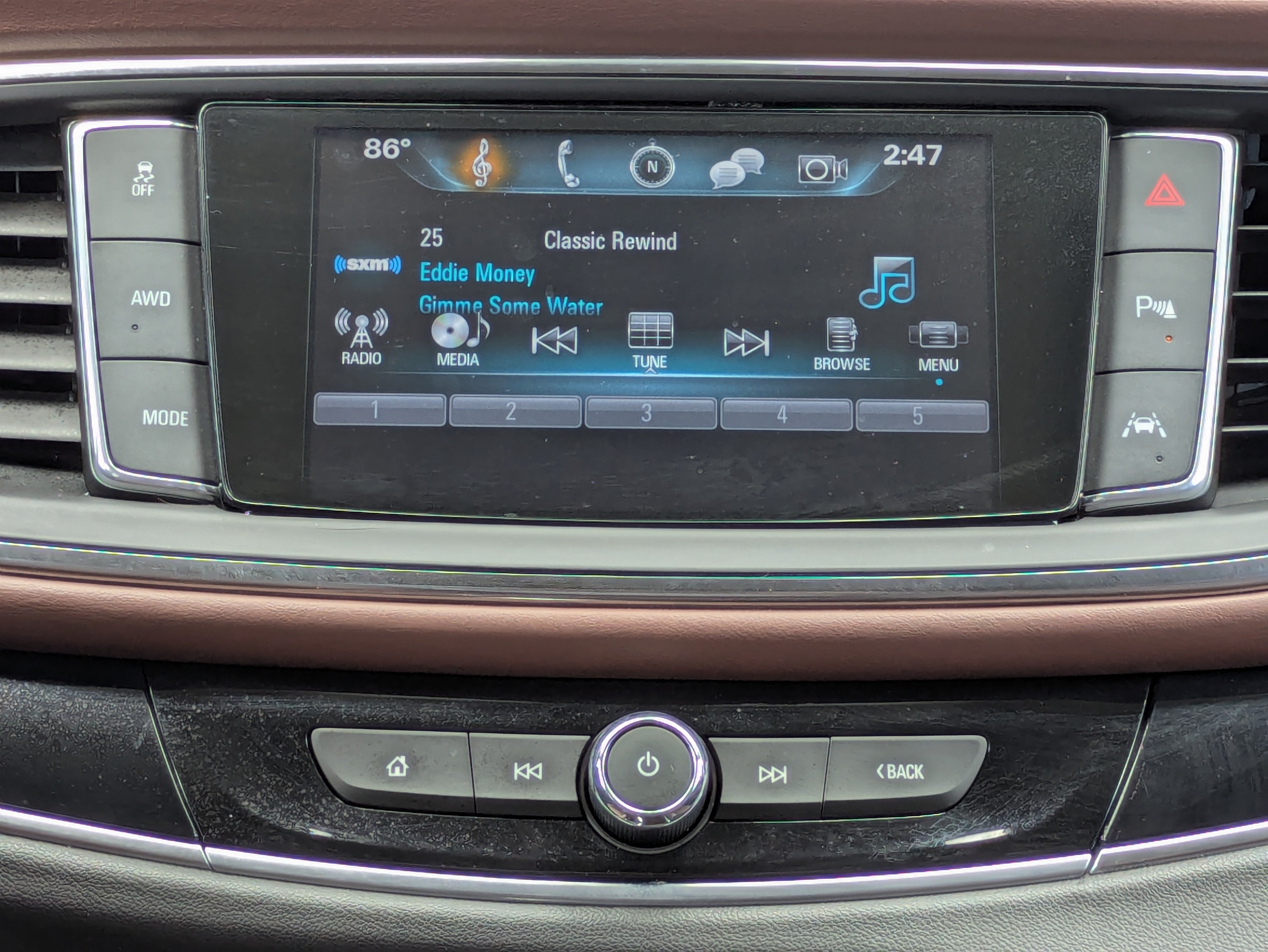 Used 2019 Buick Enclave Avenir w/ Avenir Technology Package AWD/4WD image 18