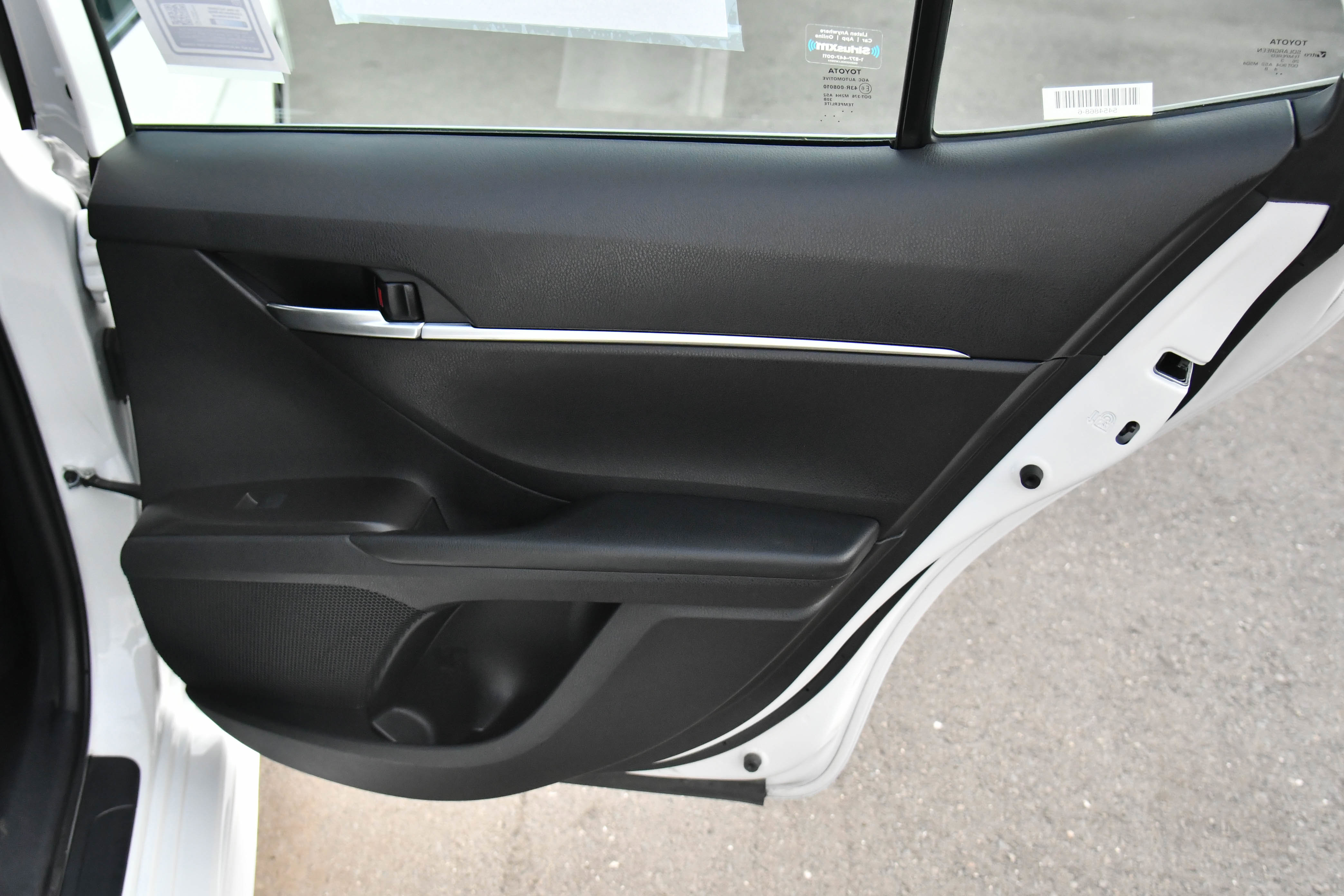 Used 2024 Toyota Camry SE image 36