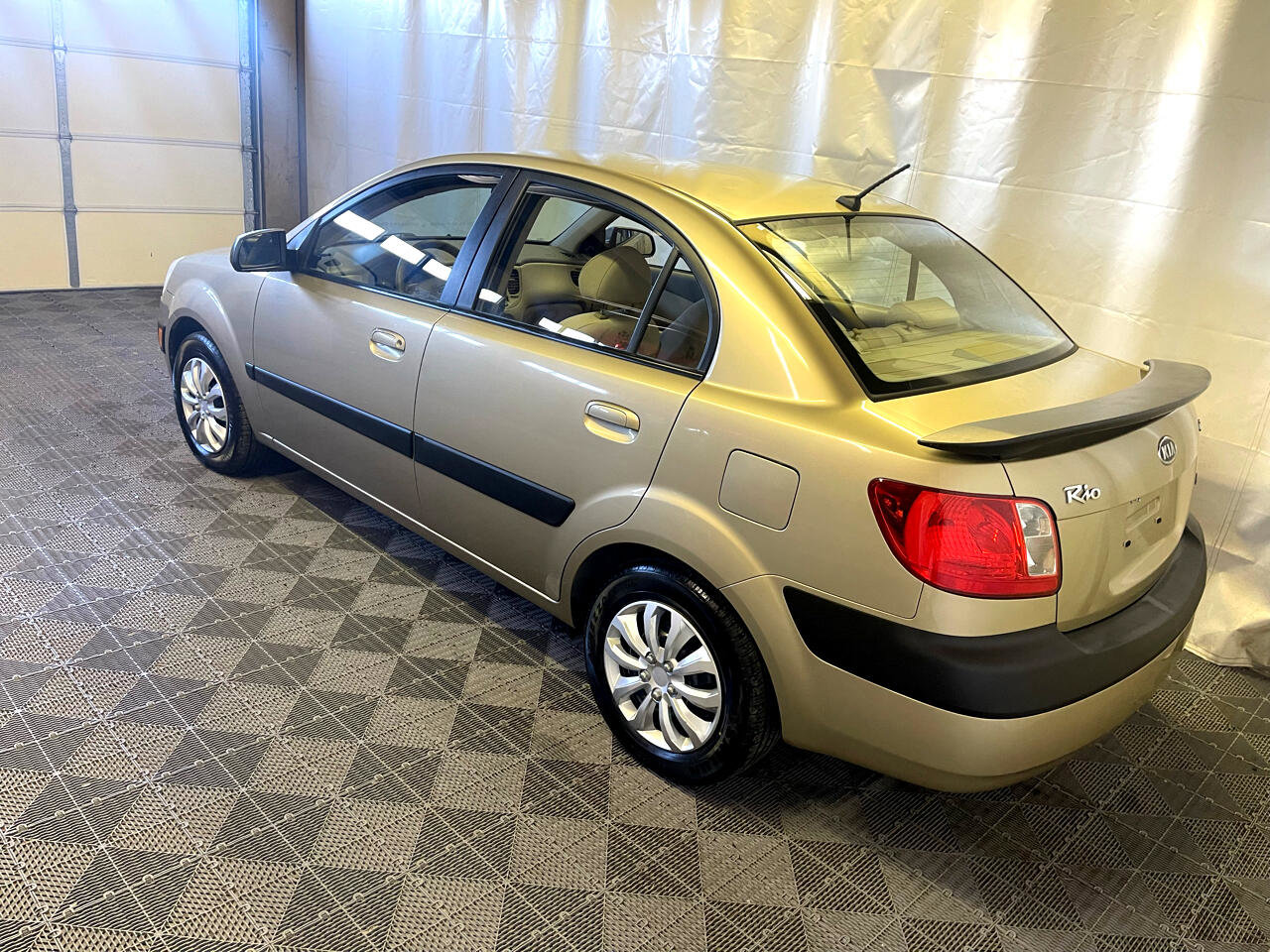 Used 2007 Kia Rio LX image 4