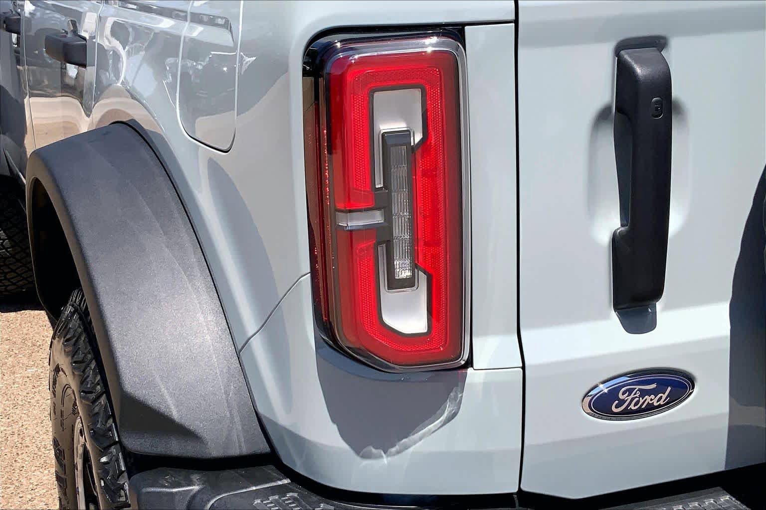 Certified 2023 Ford Bronco Badlands w/ Sasquatch Package AWD/4WD image 29