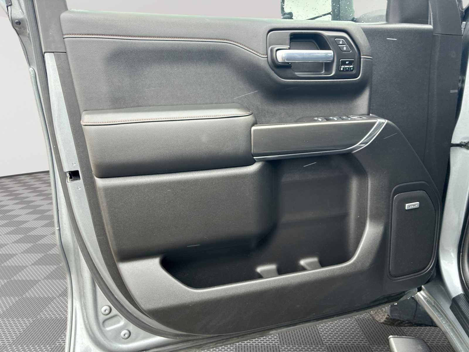 Certified 2020 GMC Sierra 1500 AT4 w/ AT4 Premium Package image 23