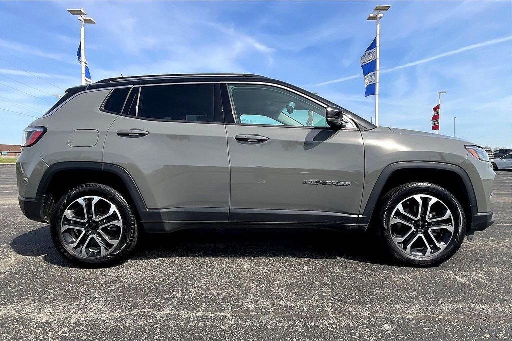Used 2022 Jeep Compass Limited image 4