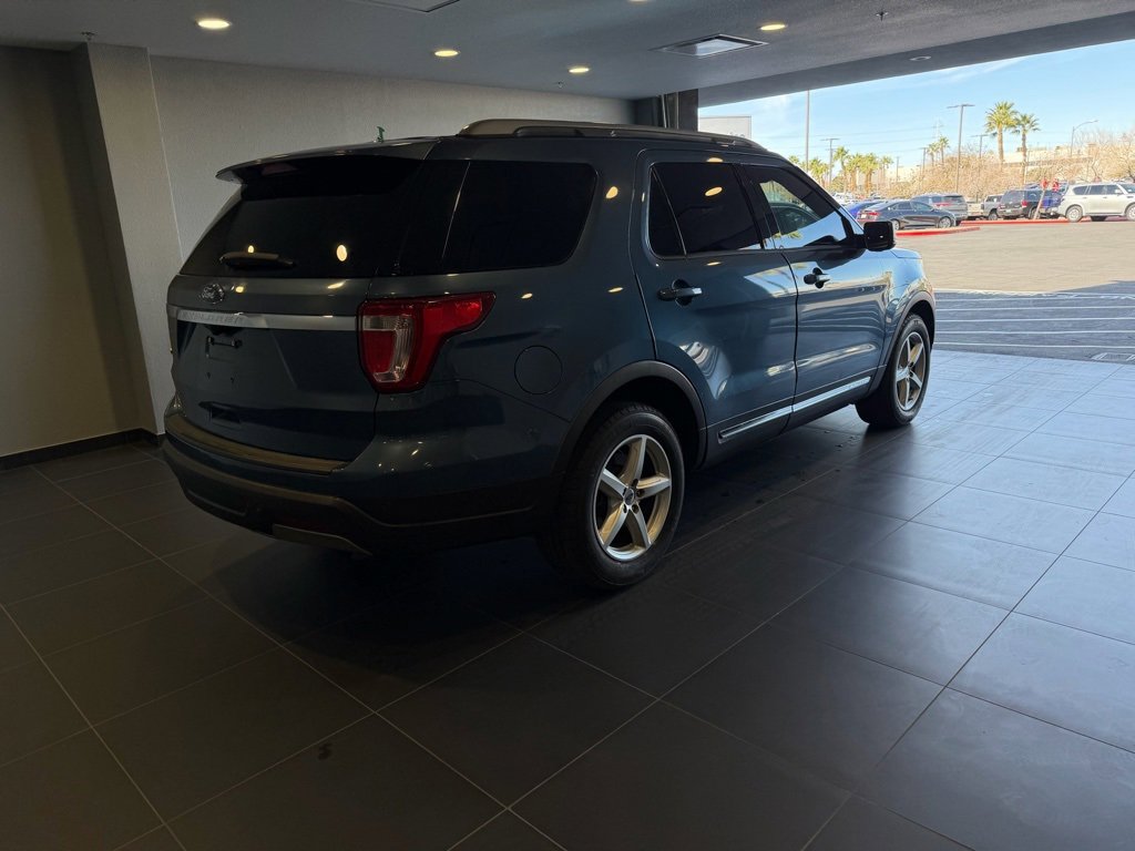 Used 2019 Ford Explorer XLT w/ Equipment Group 201A image 5