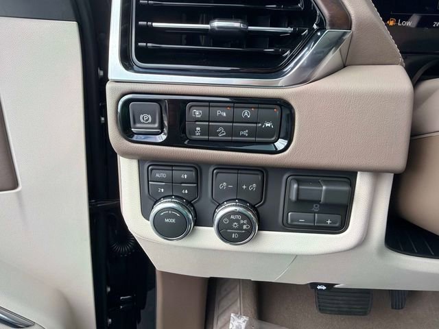 New 2026 GMC Yukon Denali w/ Denali Reserve Package image 30