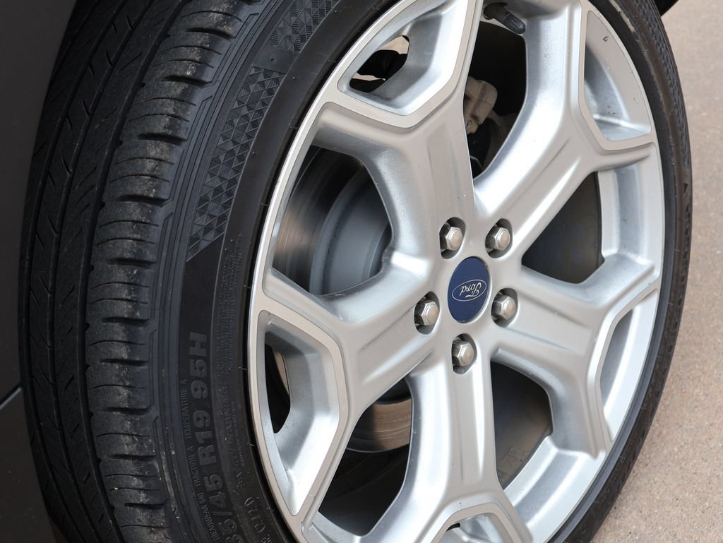 Used 2019 Ford Escape Titanium FWD image 37