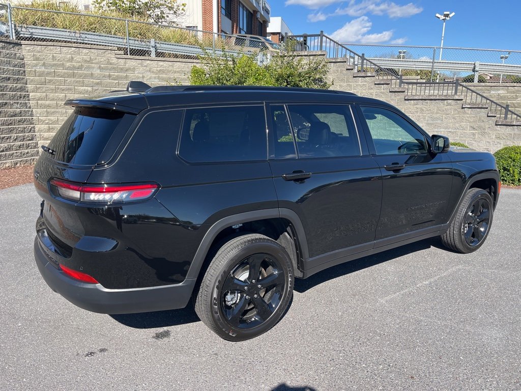 New 2025 Jeep Grand Cherokee L Altitude image 9