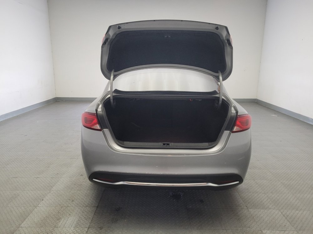 Used 2015 Chrysler 200 Limited FWD image 29