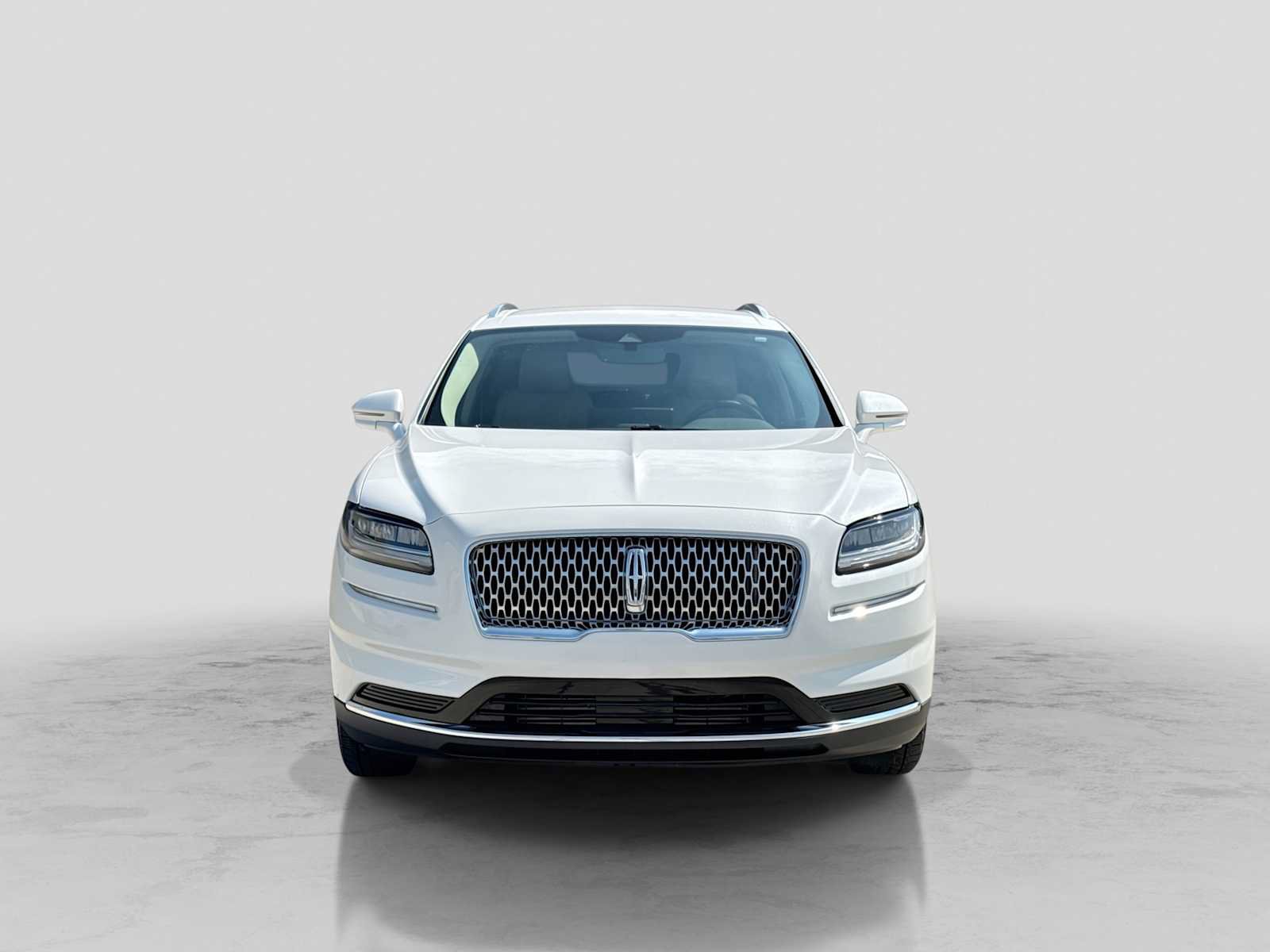 Used 2023 Lincoln Nautilus AWD w/ Premium Package image 9