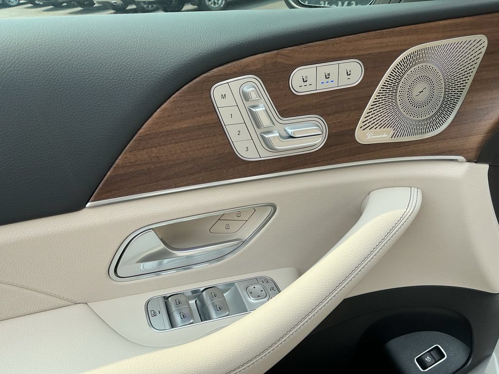 New 2026 Mercedes-Benz GLS 450 4MATIC image 17