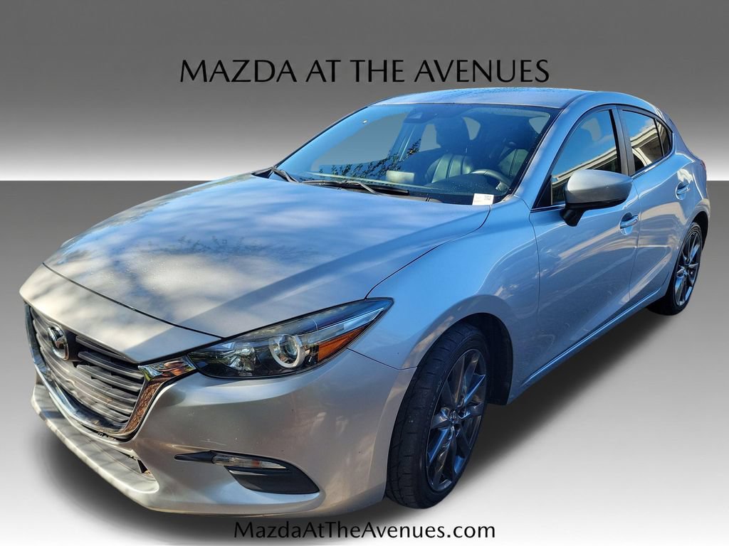 Used 2018 MAZDA MAZDA3 Touring FWD image 1
