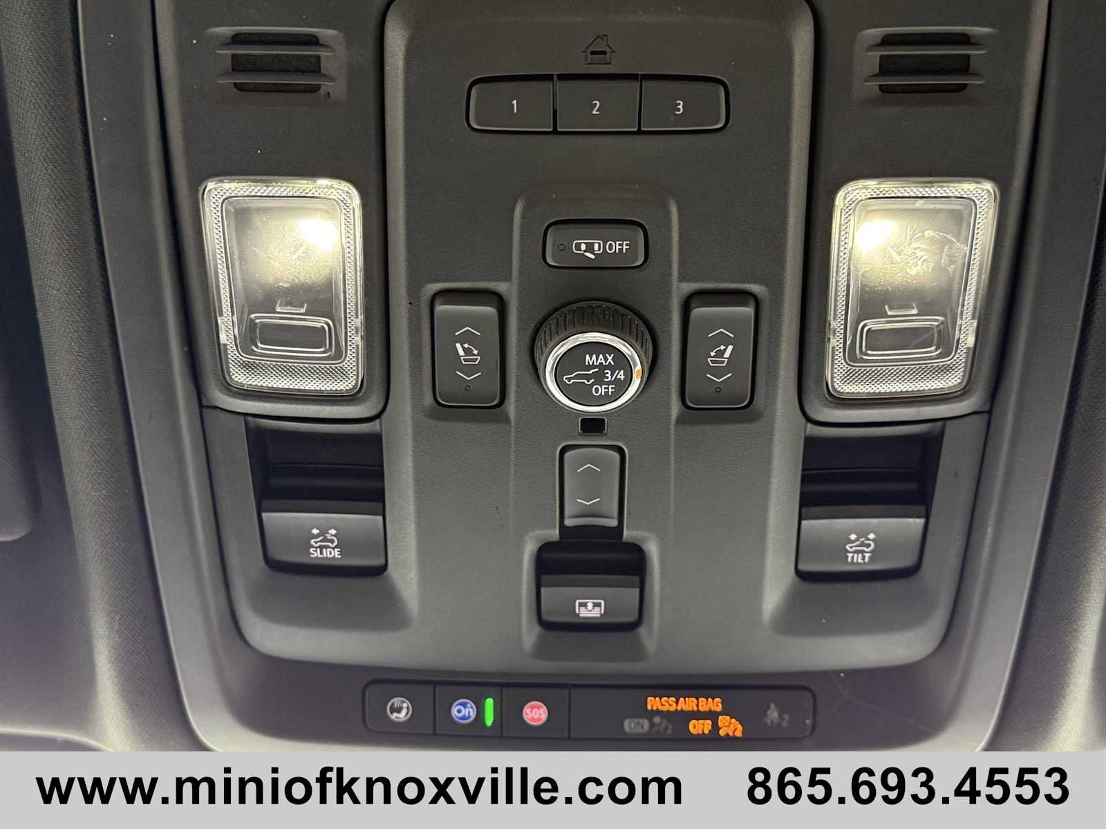 Used 2021 GMC Yukon XL Denali w/ Denali Premium Package image 24