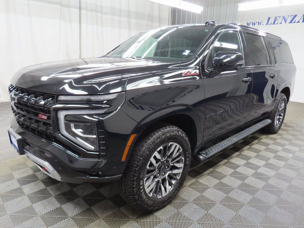 Used 2025 Chevrolet Suburban Z71 w/ Z71 Off-Road Package AWD/4WD image 6