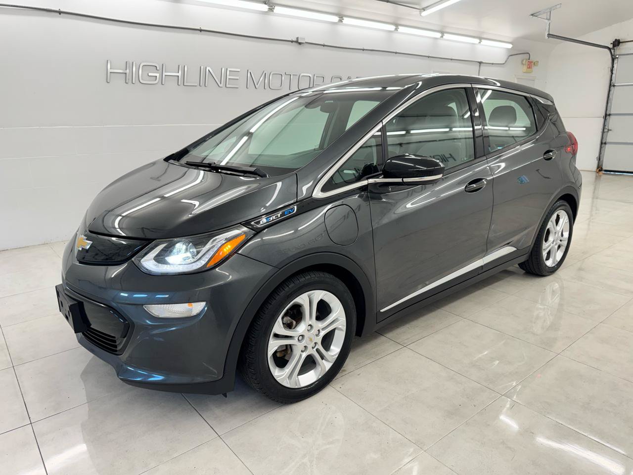 Used 2018 Chevrolet Bolt LT FWD image 1