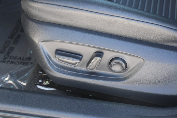 Certified 2023 Toyota Camry SE w/ Convenience Package image 12