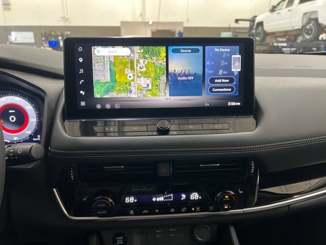 Used 2025 Nissan Rogue SL AWD/4WD image 9