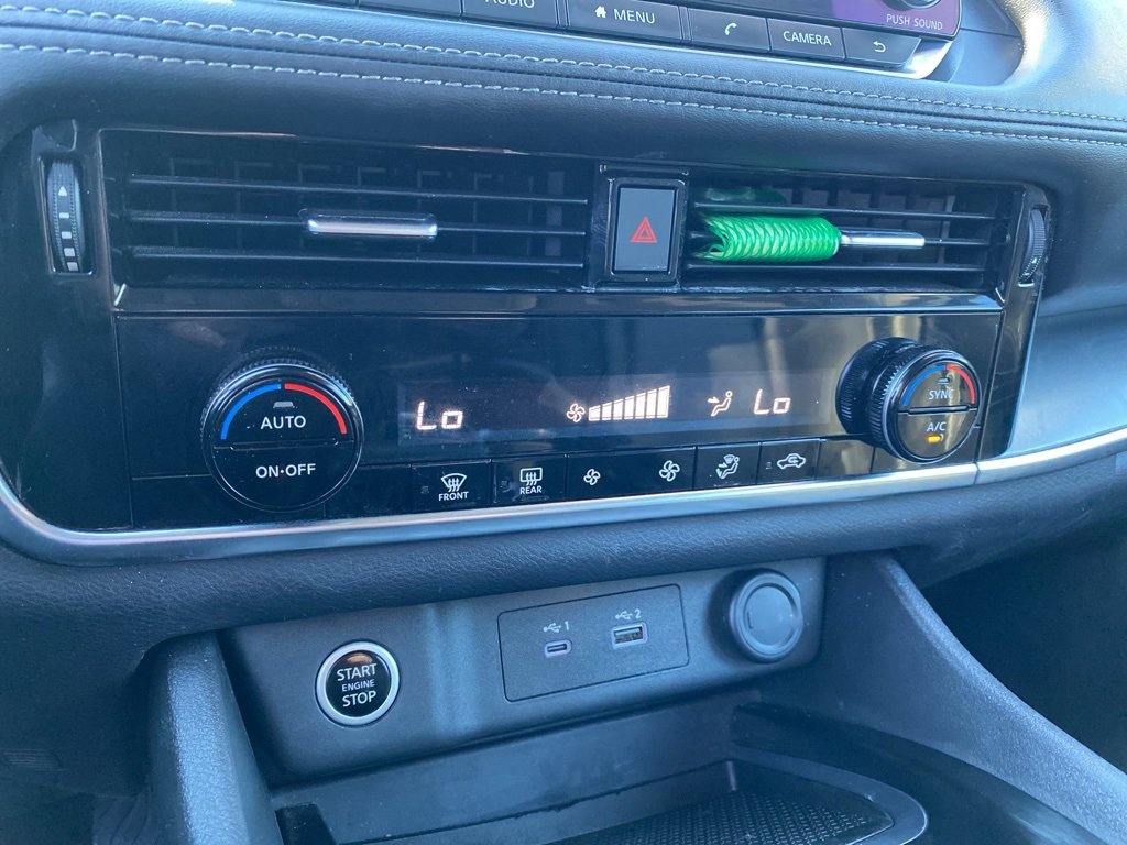 Used 2021 Nissan Rogue SV image 17