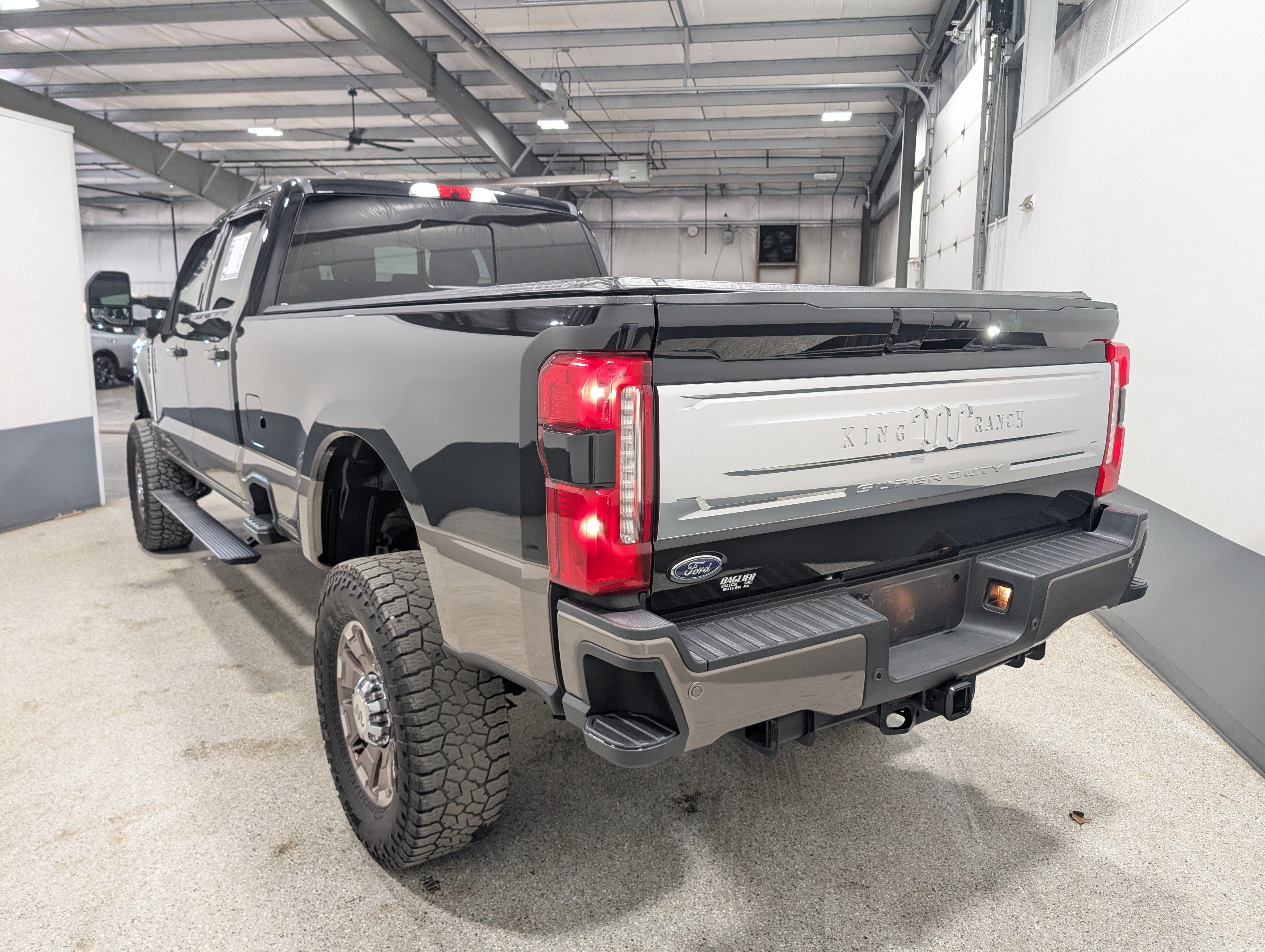 Used 2023 Ford F250 King Ranch AWD/4WD image 5