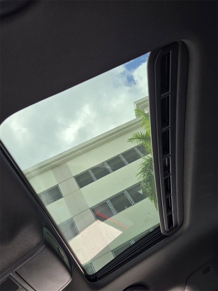 Used 2022 Volkswagen Passat 2.0T R-Line image 21