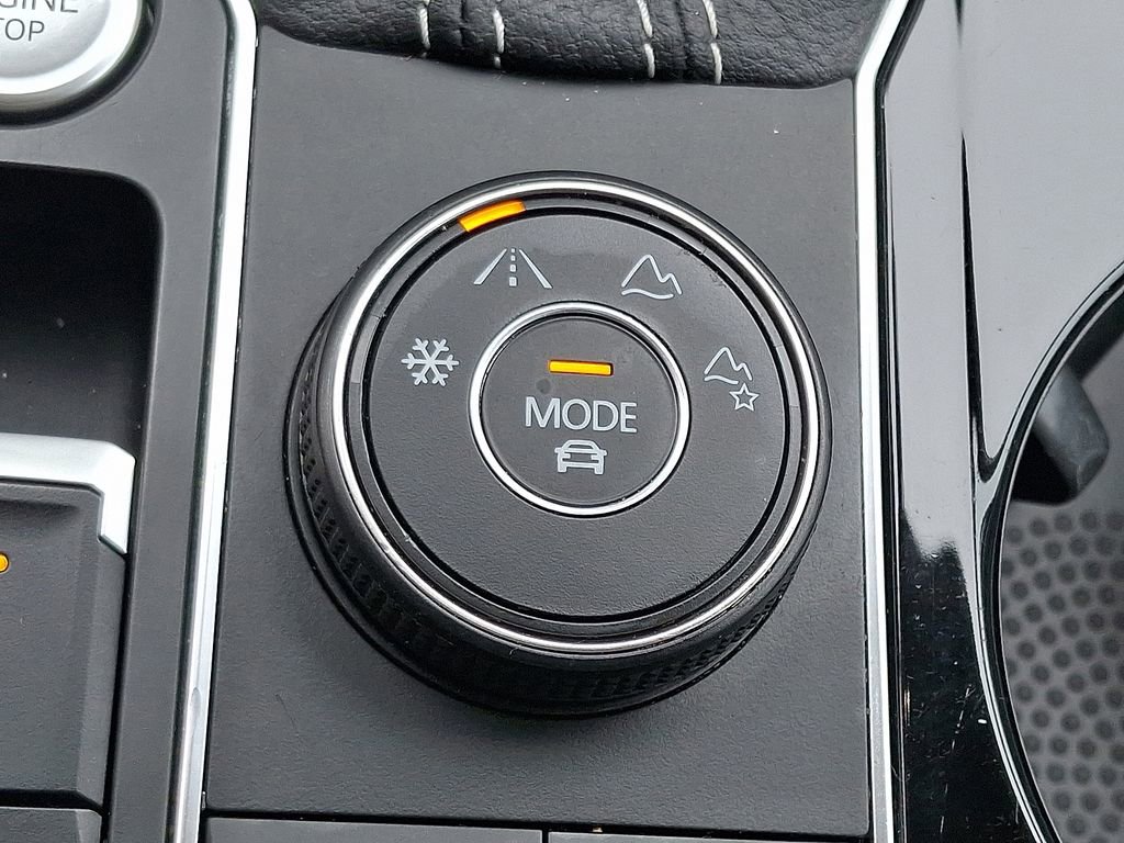 Used 2021 Volkswagen Atlas SEL image 32