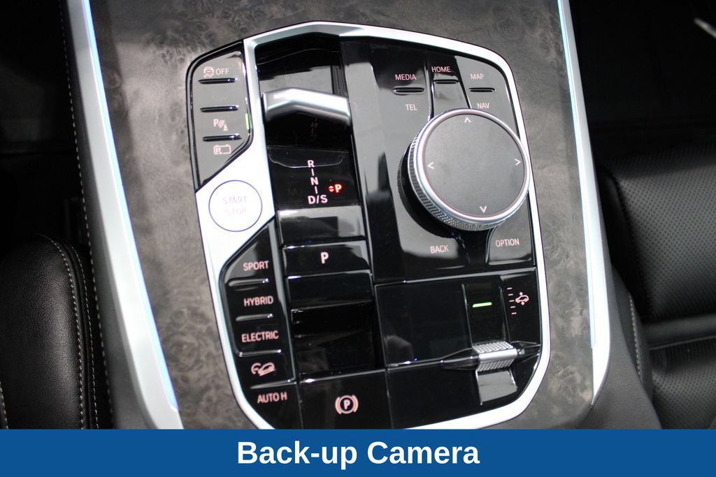 Used 2025 BMW X5 xDrive50e AWD/4WD image 18