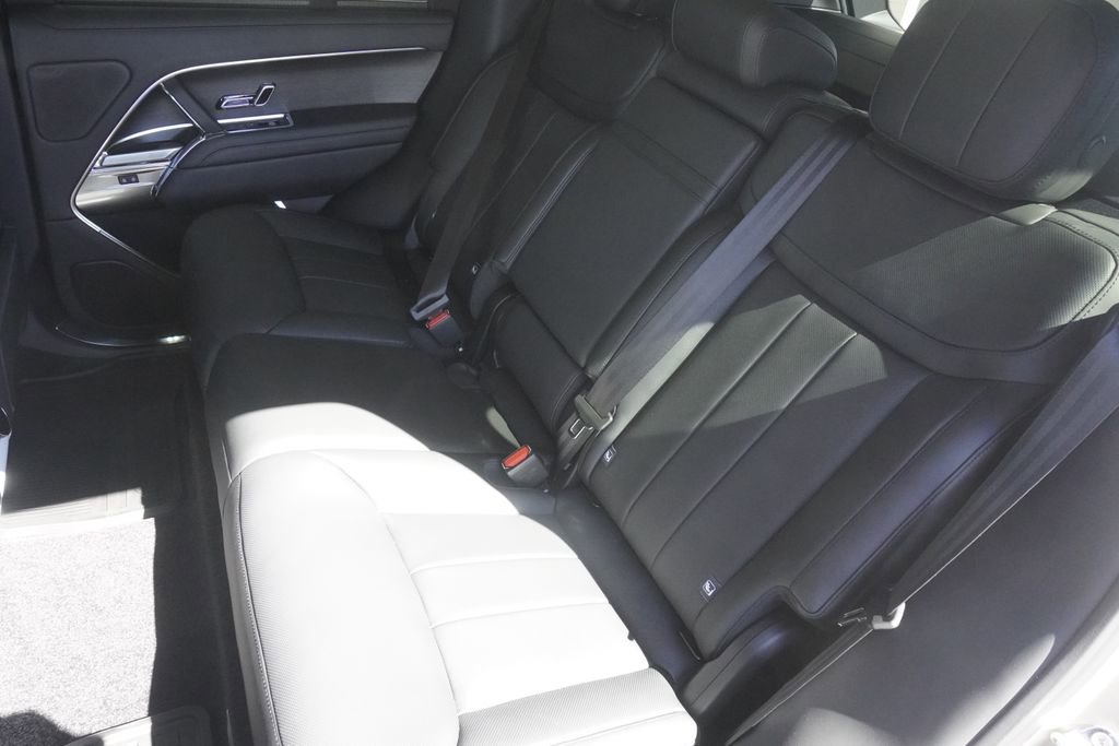New 2026 Land Rover Range Rover SE AWD/4WD image 30