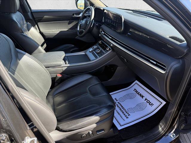 Used 2023 Hyundai Palisade Calligraphy image 17