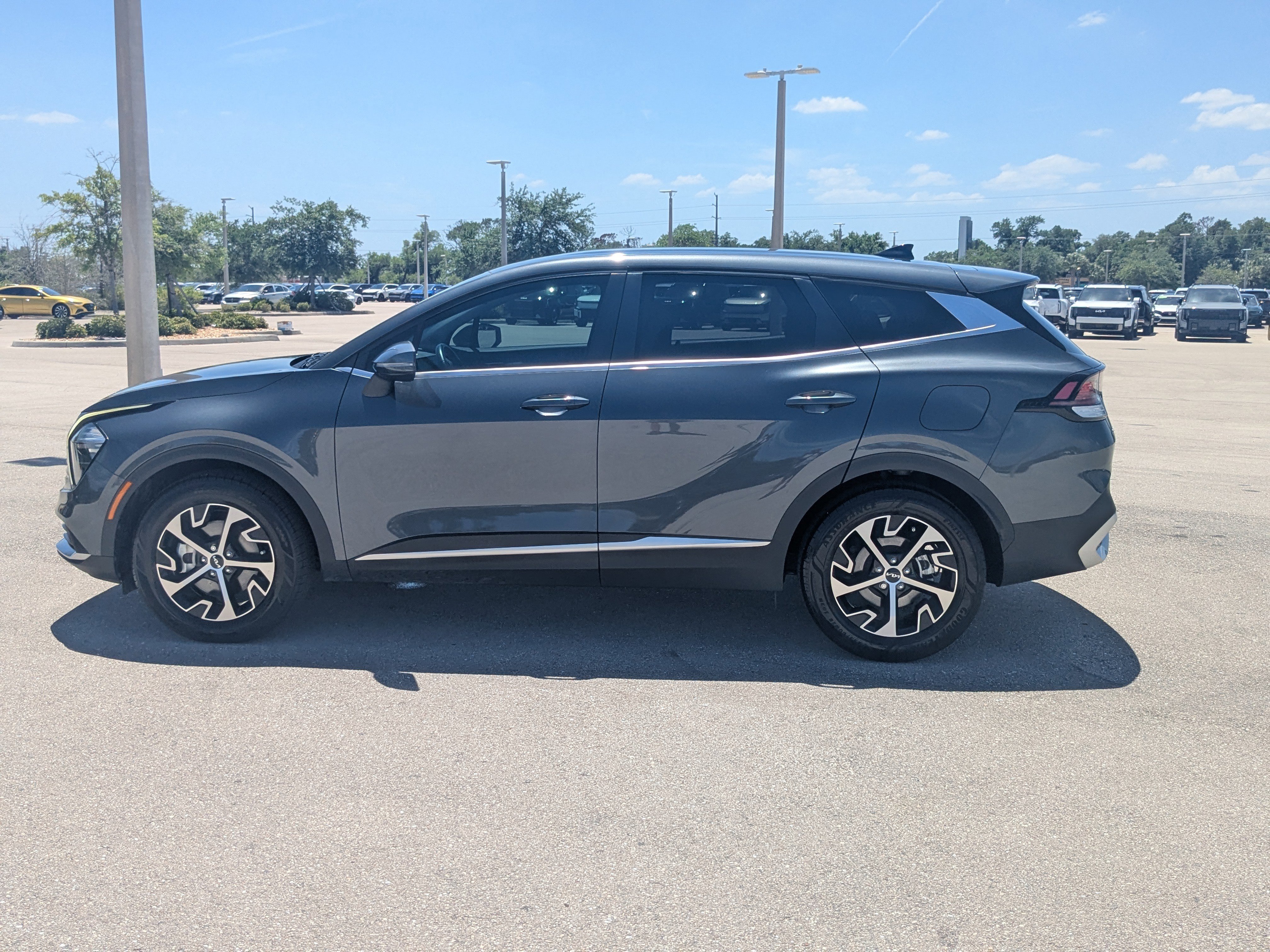 Certified 2023 Kia Sportage EX image 7