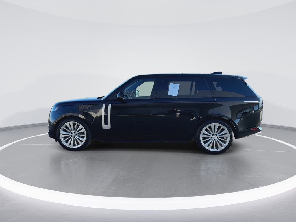 Used 2025 Land Rover Range Rover Long Wheelbase Autobiography image 5