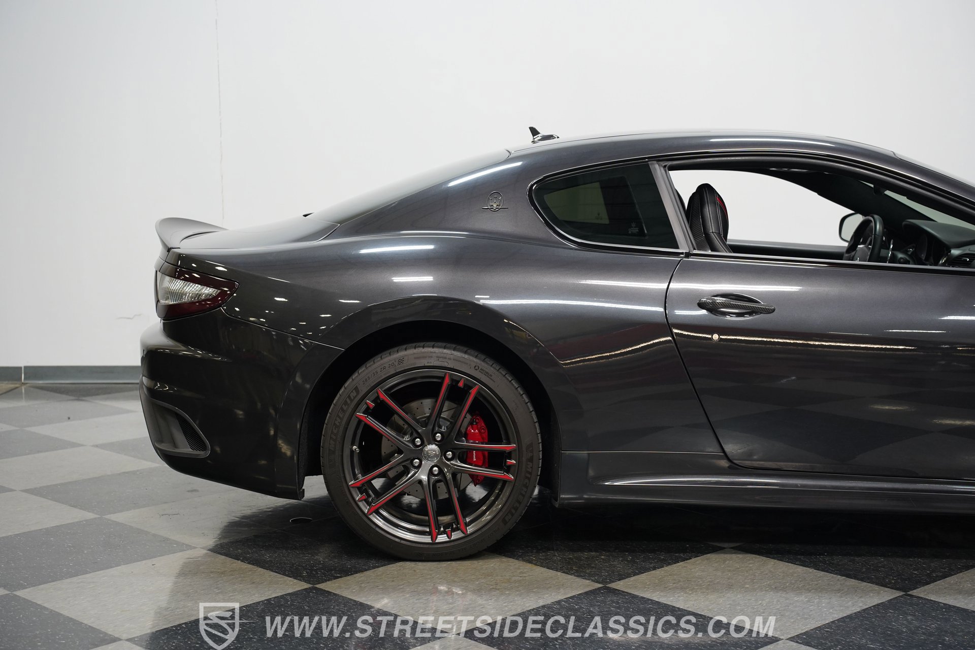 Used 2015 Maserati GranTurismo MC Centennial image 28
