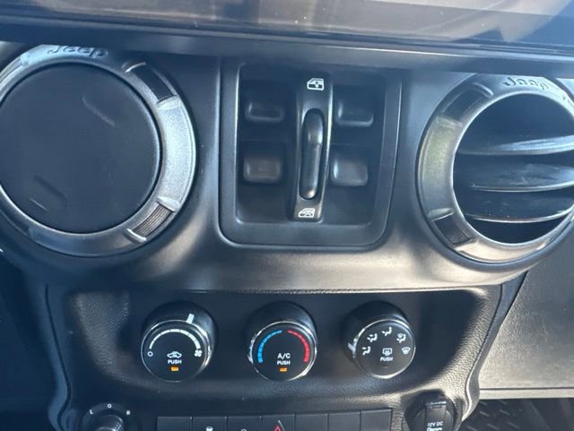 Used 2011 Jeep Wrangler Unlimited Sport AWD/4WD image 19