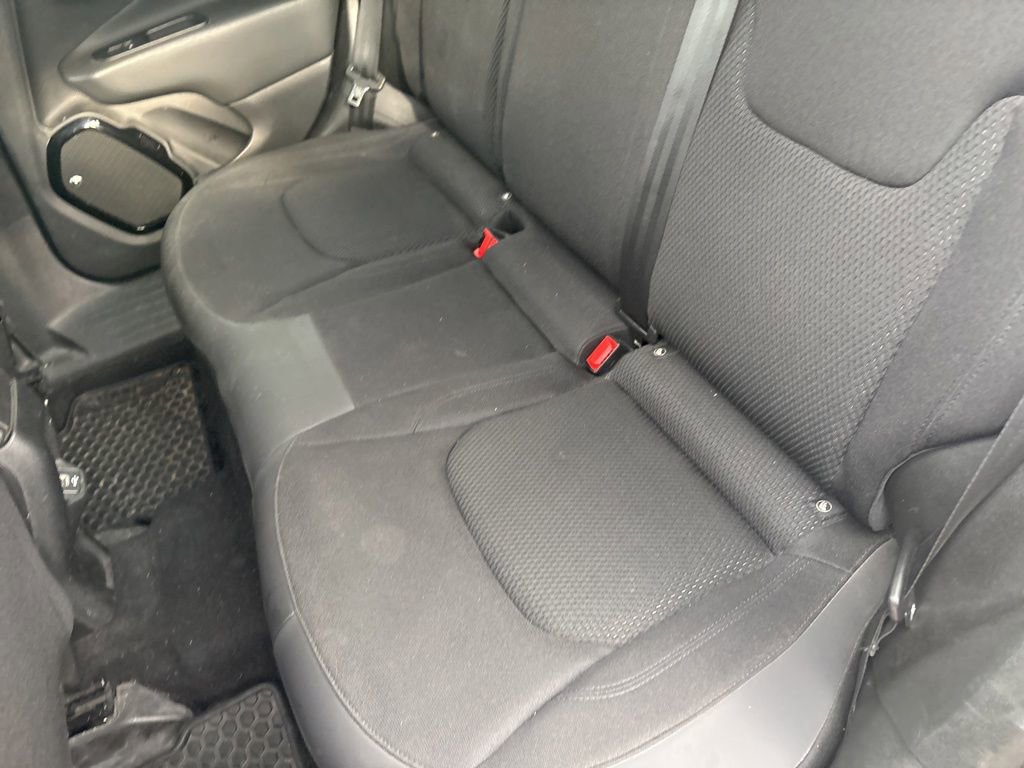 Used 2018 Jeep Renegade Altitude AWD/4WD image 36