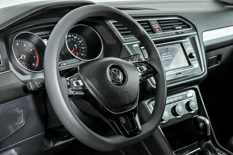 Used 2018 Volkswagen Tiguan S w/ Front Fog Lights Package FWD image 21