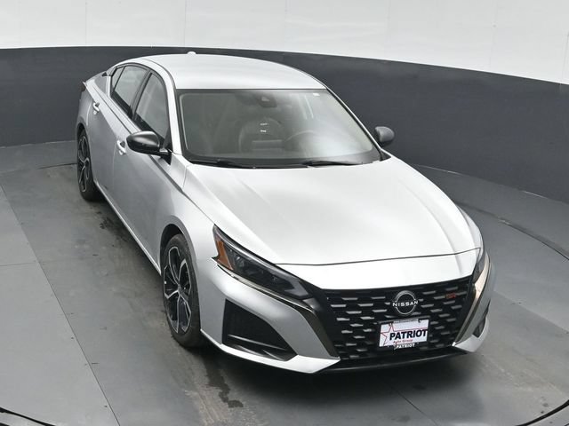 Used 2023 Nissan Altima 2.5 SR FWD image 38
