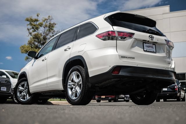 Used 2016 Toyota Highlander Limited FWD image 2