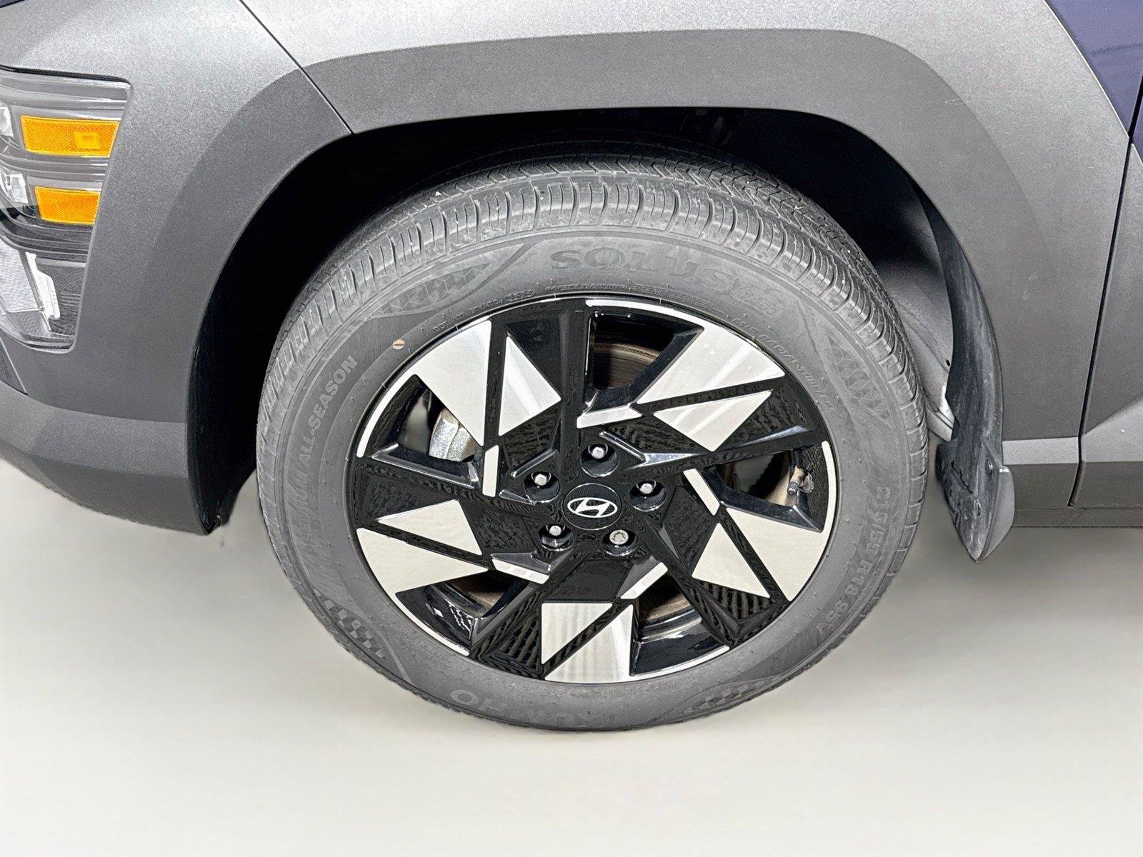 Used 2025 Hyundai Kona SEL AWD/4WD image 7